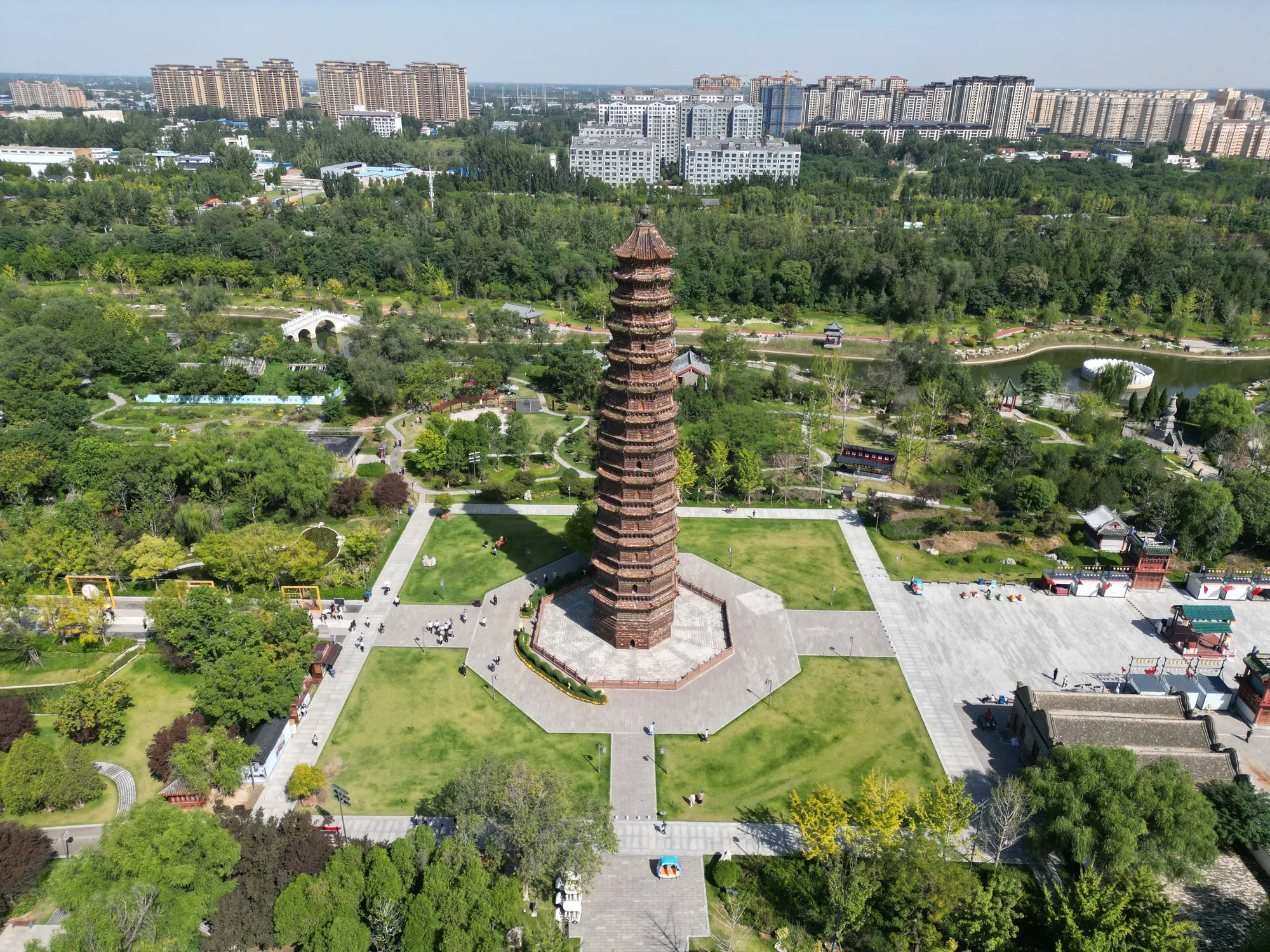 Iron Pagoda, Kaifeng